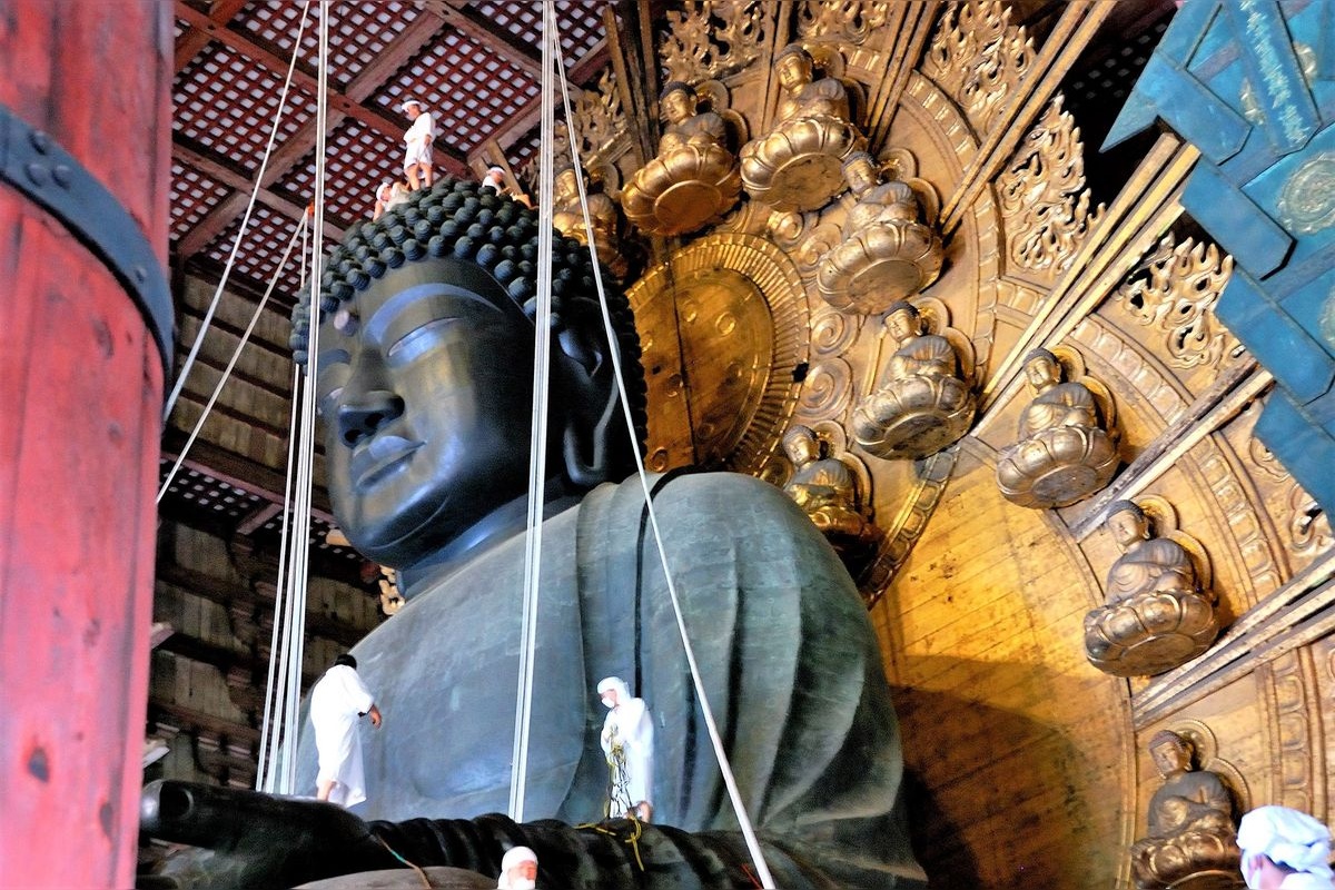 Obunui (Ritual of Cleaning the Great Buddha)