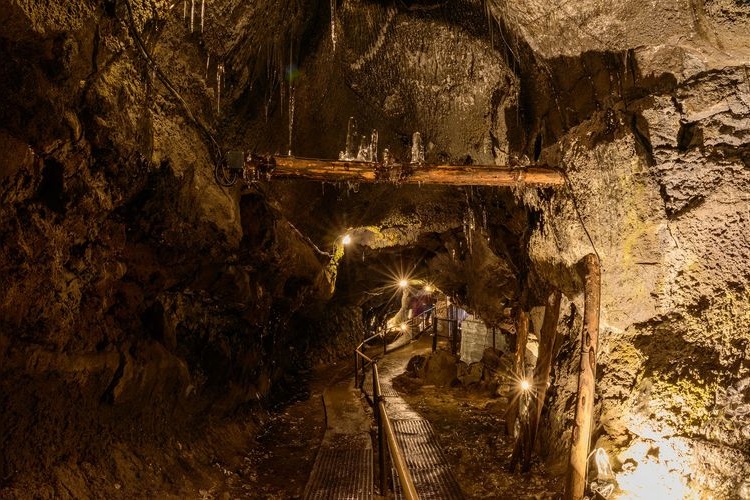 富岳風穴 (Fugaku Wind Cave) 2