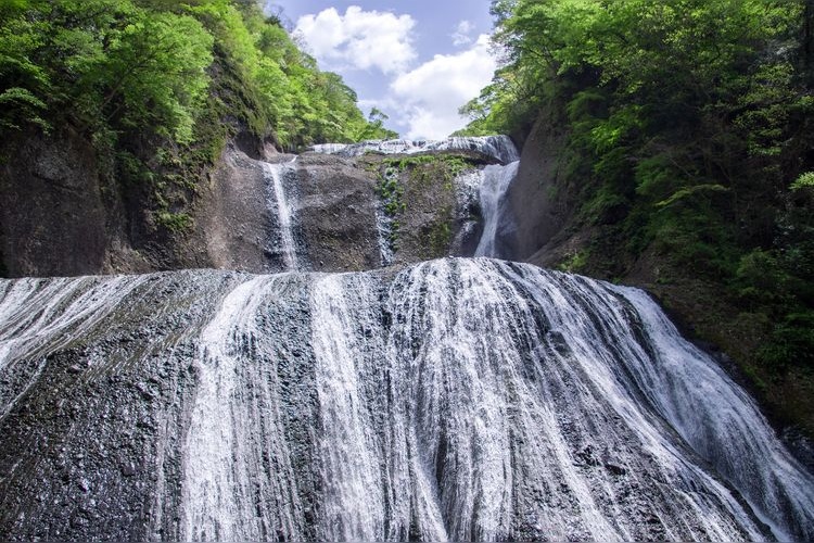후쿠다 폭포 (Fukuroda Falls)