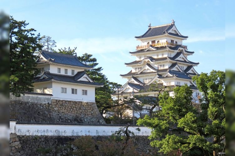 후쿠야마 성 (Fukuyama Castle)