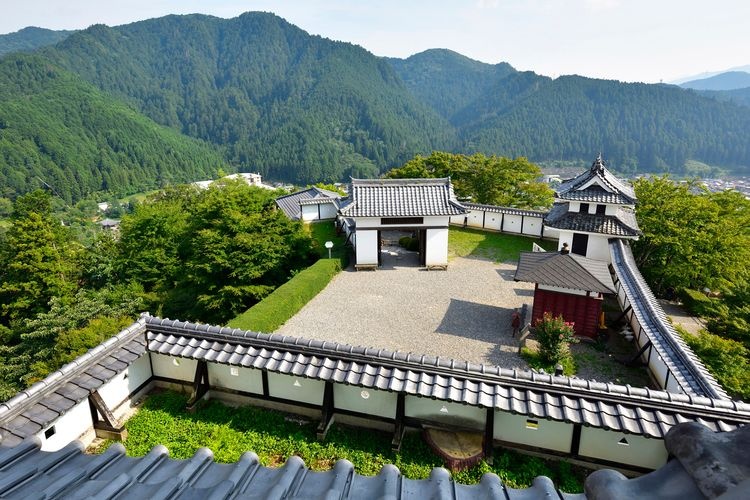 Guijo Hachiman Castle 4