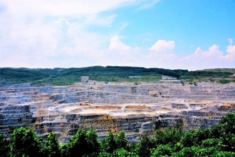 Hachinohe Kalksteinmine (Hachinohe Canyon)