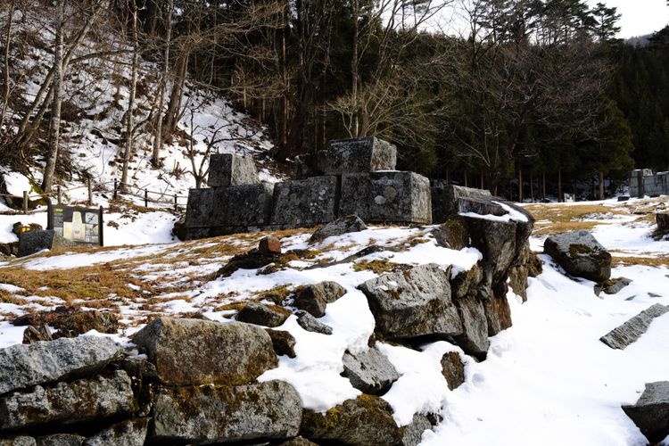 Vestiges du haut fourneau de la mine de fer de Hashino 2