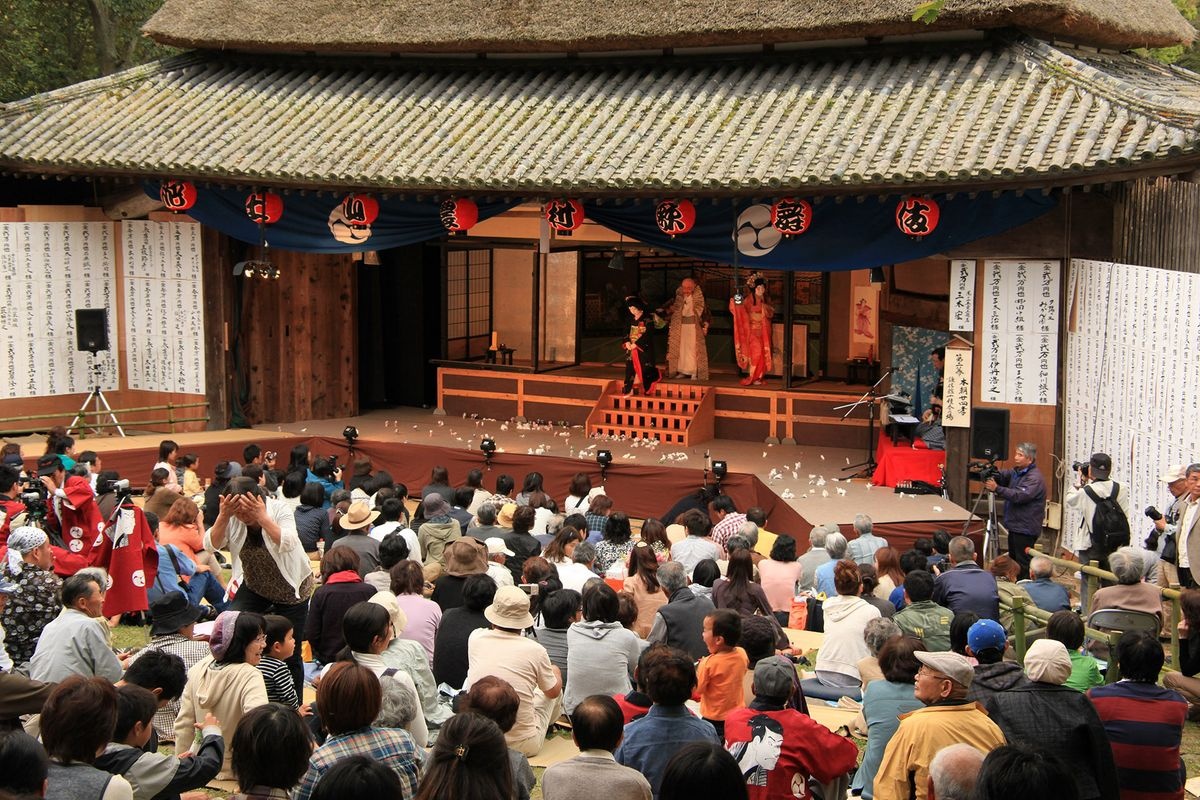 Hidoyama Noson Kabuki (Rikyu Hachiman Jinja)