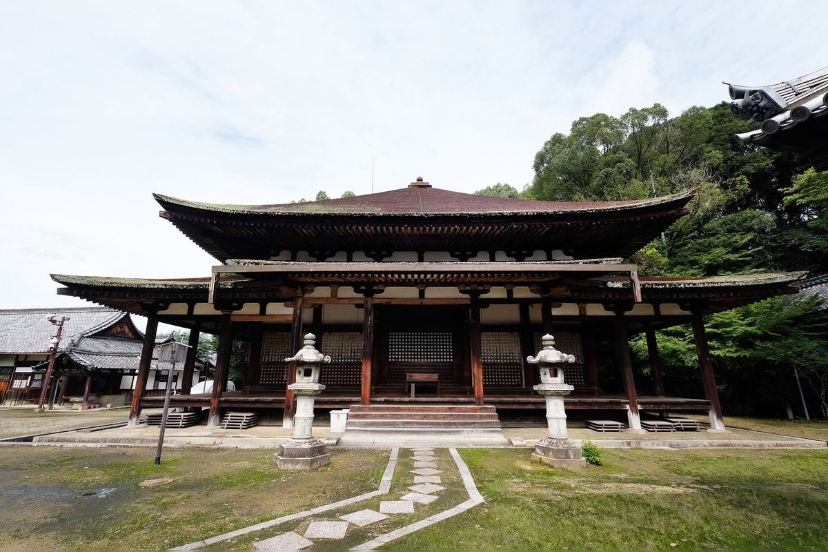 法界寺 (Hokkai-ji Temple)