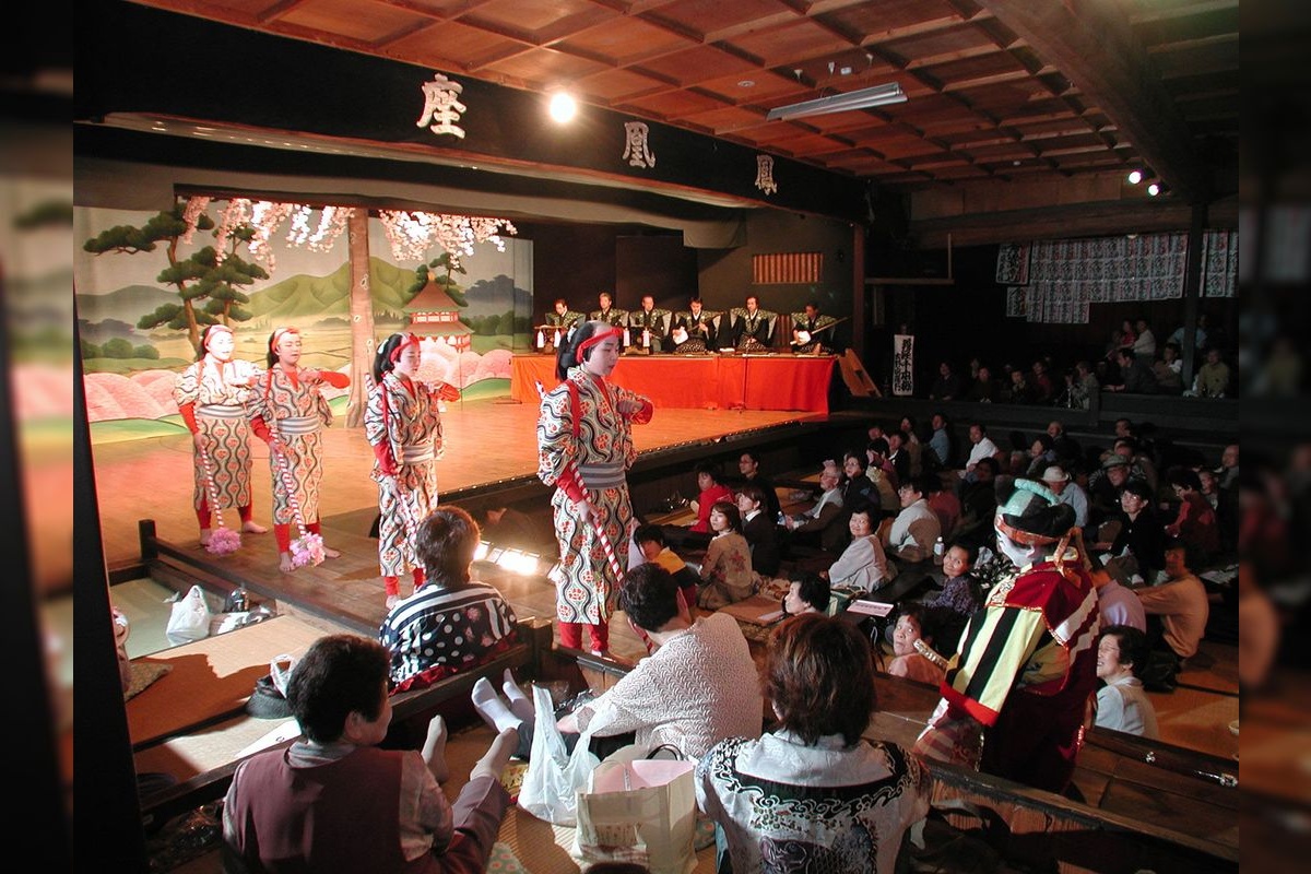 Hōōza Kabuki (鳳凰座歌舞伎)