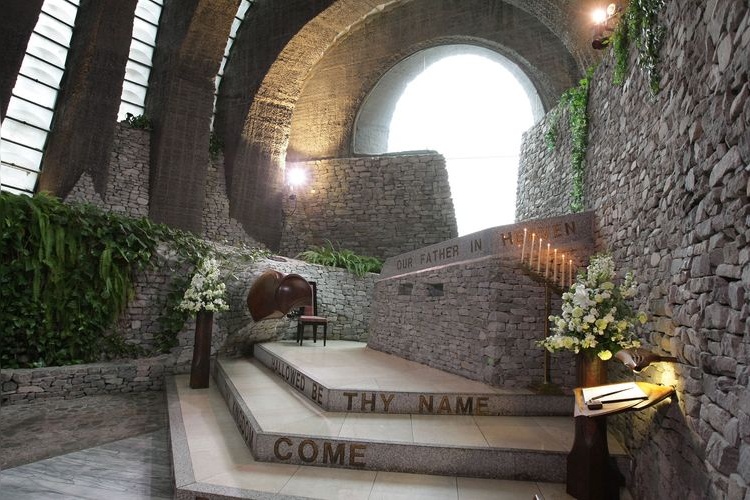 Stone Church (Kenzō Niimura Memorial) 2