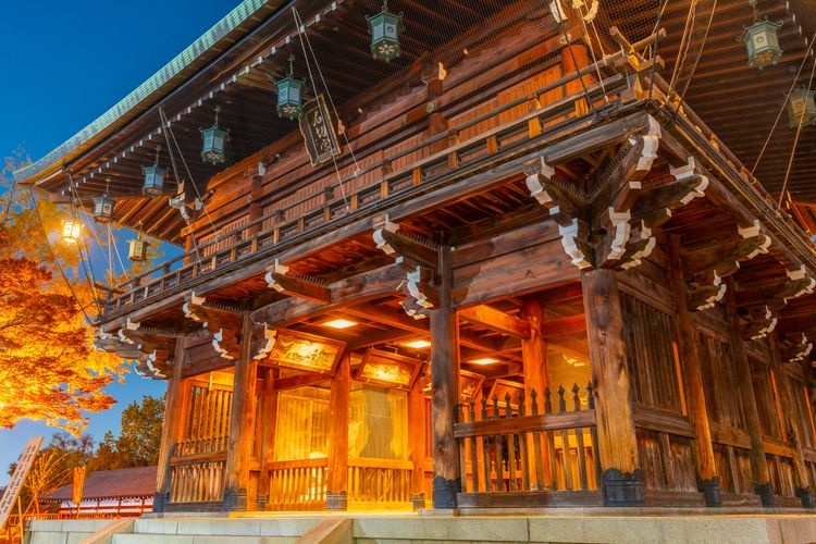ศาลเจ้าอิชิกิริ สึรุกิยะ (Ishikiri Tsurugiya Jinja)