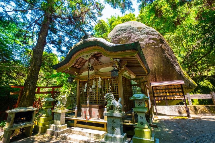 ศาลเจ้าอิวาฟูเนะ (Iwafune Jinja)