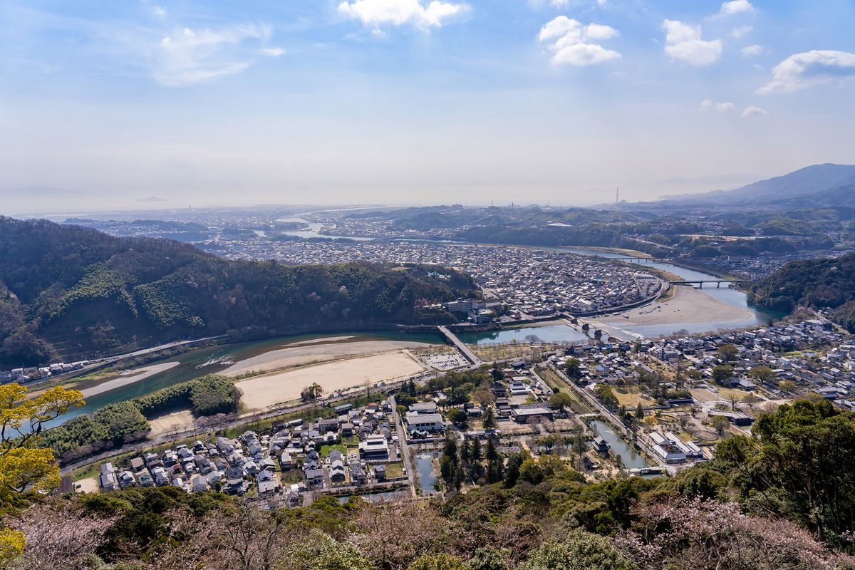 이와쿠니 성 (Iwakuni Castle)