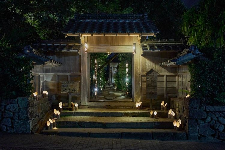 กลุ่มบ้านซามูไรอิซุมิฟุโมโตะ (Izumo Fumoto Samurai Residences)
