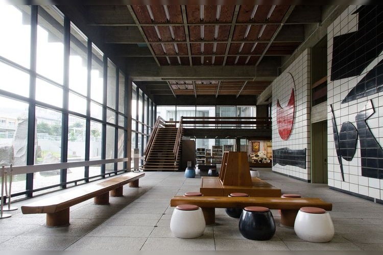 Kantor Pemerintah Prefektur Kagawa (Gedung Timur)