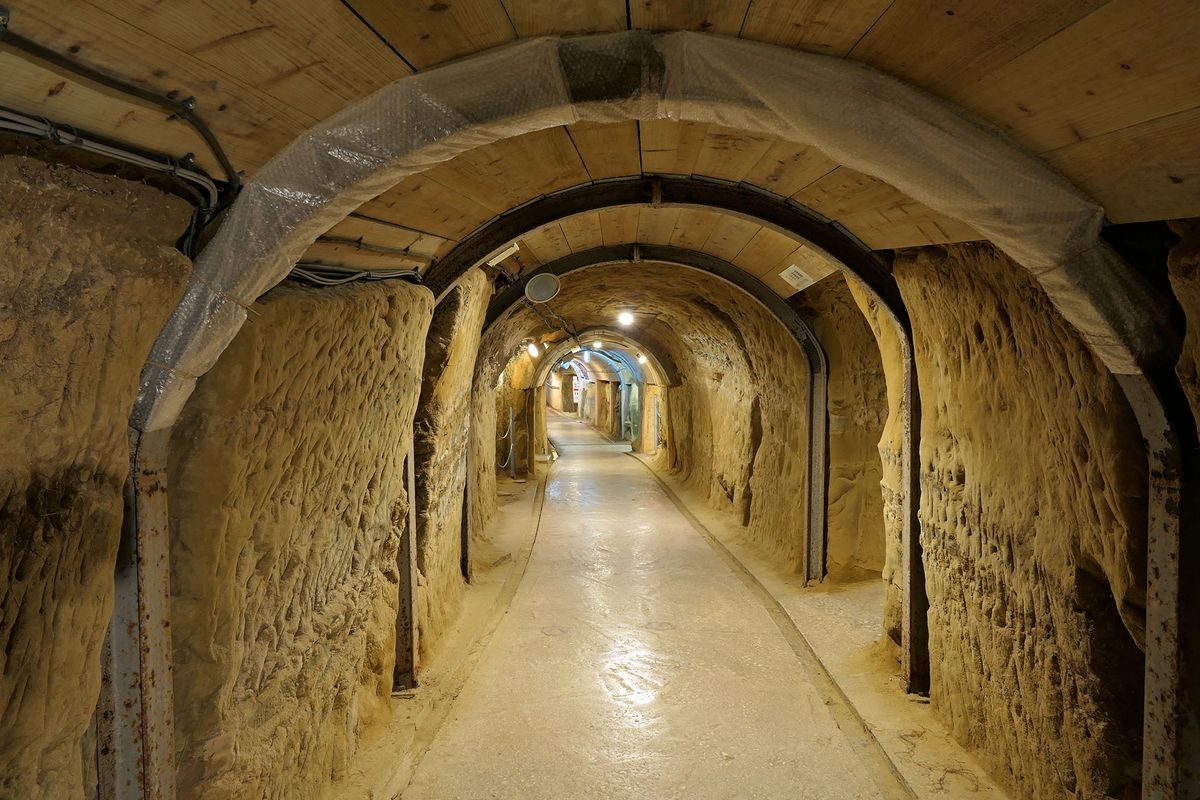 ถ้ำกองบัญชาการกองทัพเรือ (Navy Headquarters Cave)