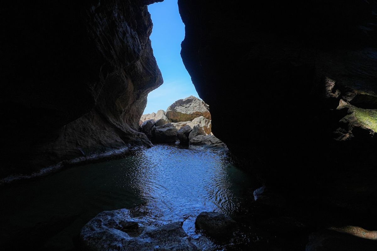 カンカネ洞 (Kankane Cave)