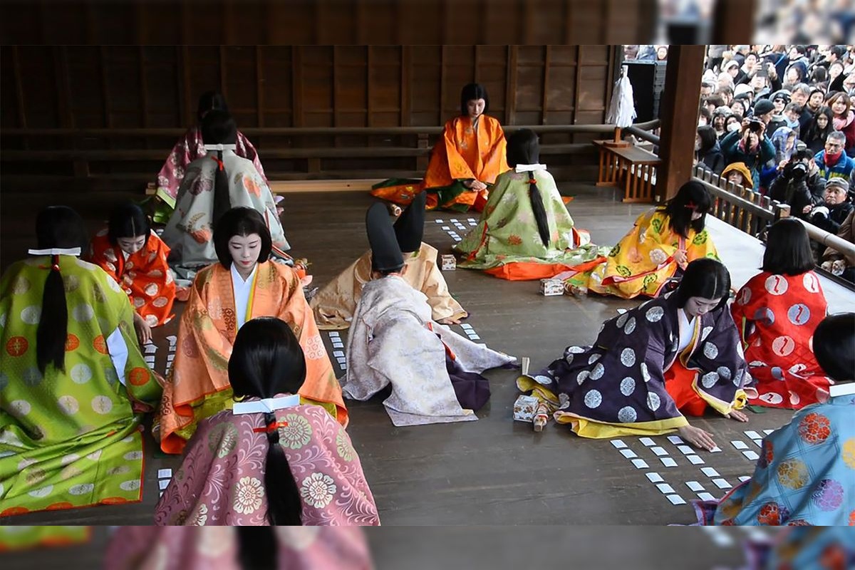 Ceremonia de Inicio de Karuta (Yasaka Jinja)