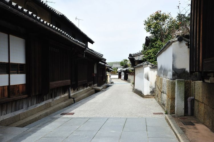 마루가메시 시오아 혼지마 가사시마 (전통적 건축물군 보존지구)