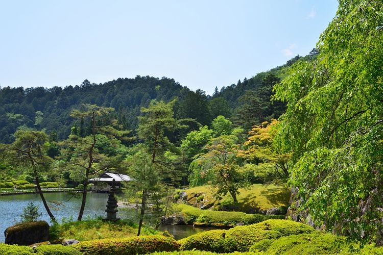 Kofune Shrine (Kofuen Garden) 3