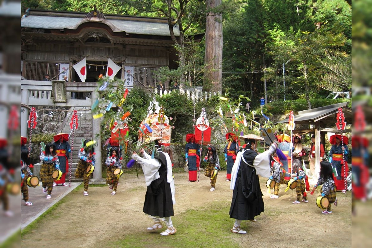 Komauasa Hachiman Jinja (Hyakukoku Odori)