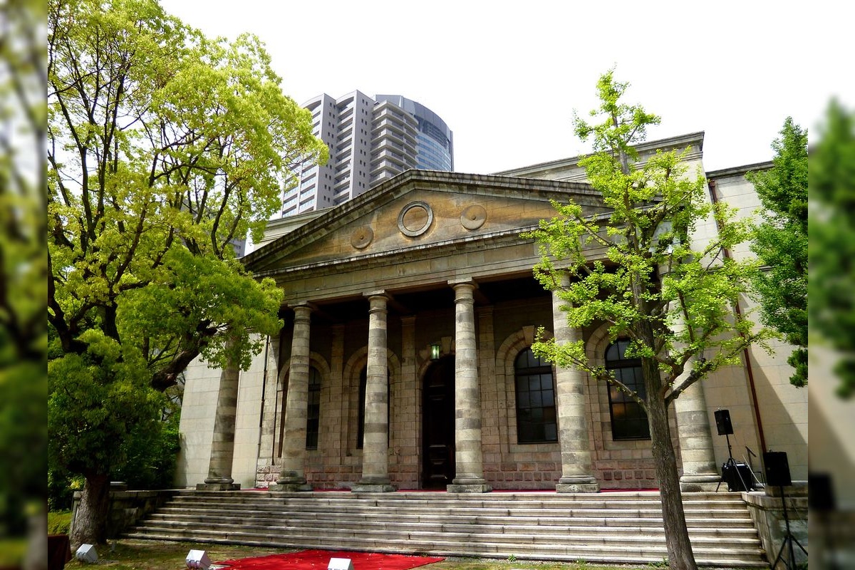 Bekas Kura-no-miya Public Hall (Bekas Pintu Depan Utama Pabrik Percetakan Koin Zōbei-ryō)