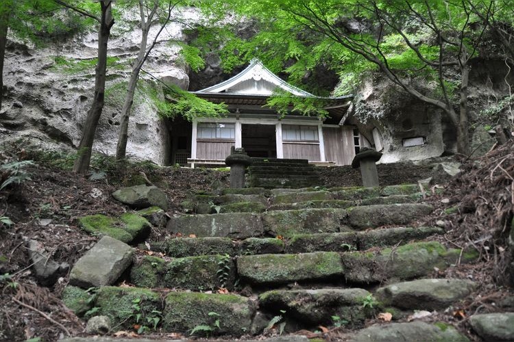 Ruinen der alten Sen-to-ji Tempelstätte