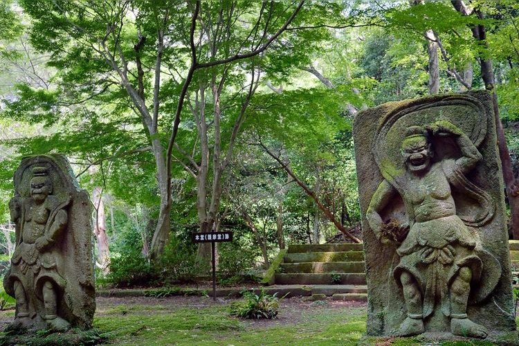 Ruinen der alten Sen-to-ji Tempelstätte 2