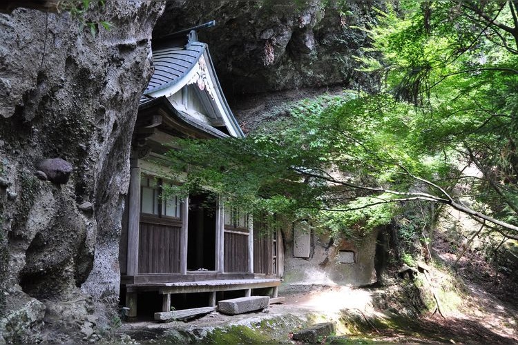 Ruinen der alten Sen-to-ji Tempelstätte 3