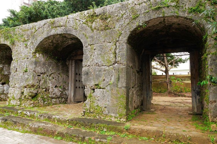 Former Sogen-ji Temple Stone Gate