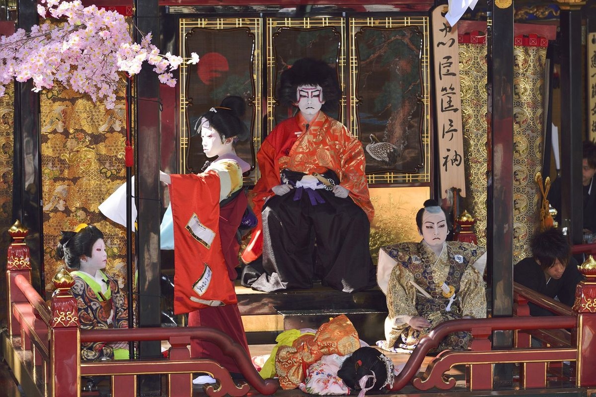 เทศกาลไมบาระ ฮิกิยามะ (Maibara Hikyama Matsuri)