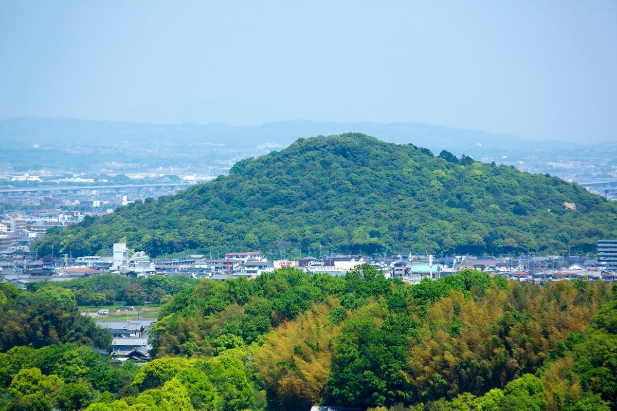 耳成山