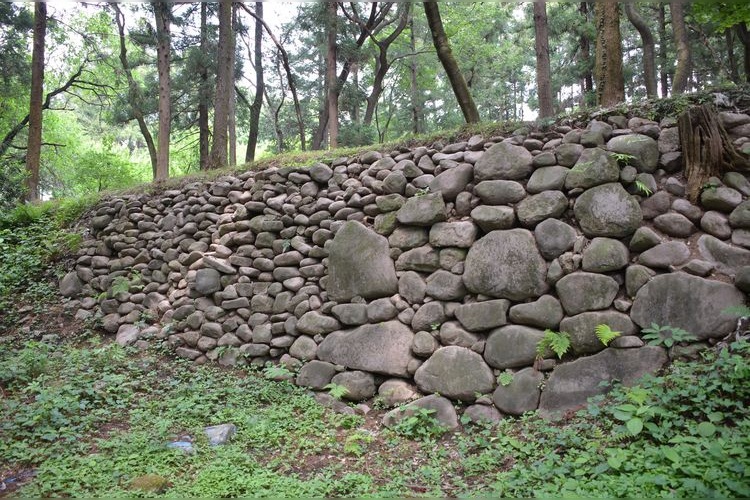 Bekas Kastil Minowa