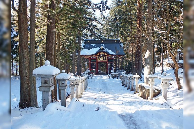 ศาลเจ้ามิเนะ (Mitsumine Shrine) 10