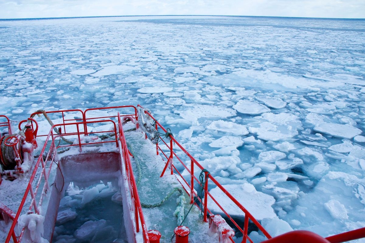 Monbetsu Drift Ice Sightseeing Icebreaker (Garinko II)