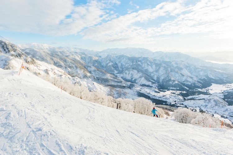 Muikamachi Hakkaisan Ski Resort