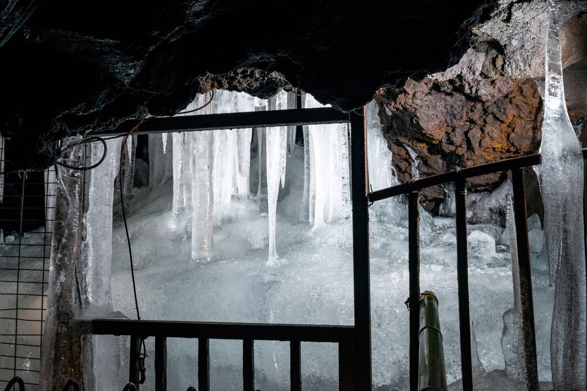 Narusawa Ice Cave