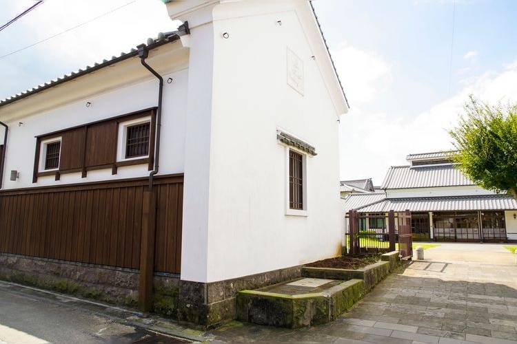 二王座历史之路