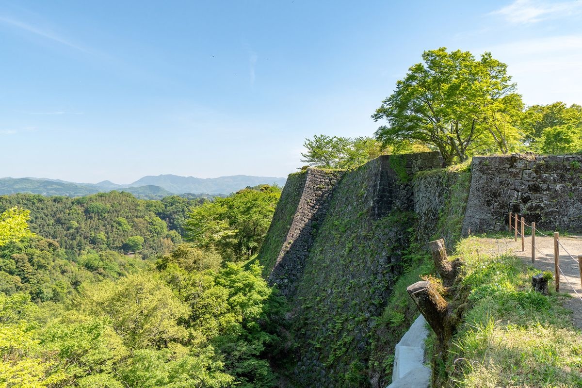 Ruinas del Castillo de Oka (Okajou)