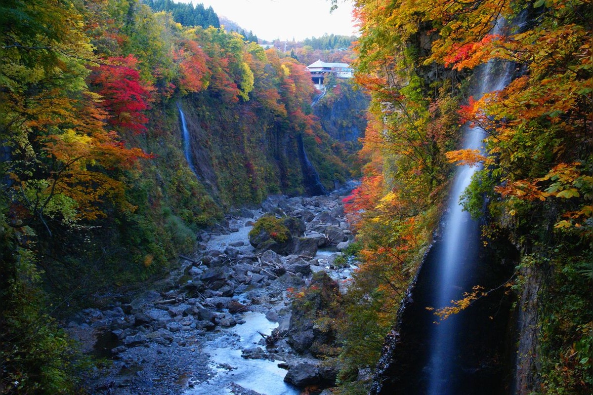Oyasuki쿄 (Oyasukyo Gorge)
