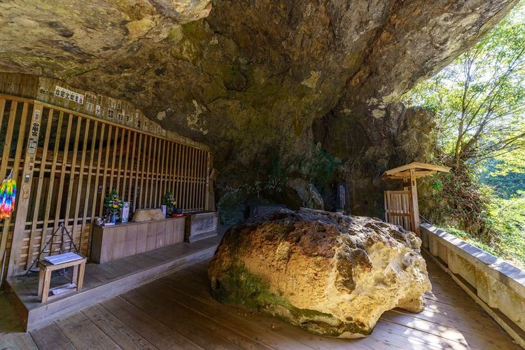 Reigando Cave & Ungan Zenji Temple 3