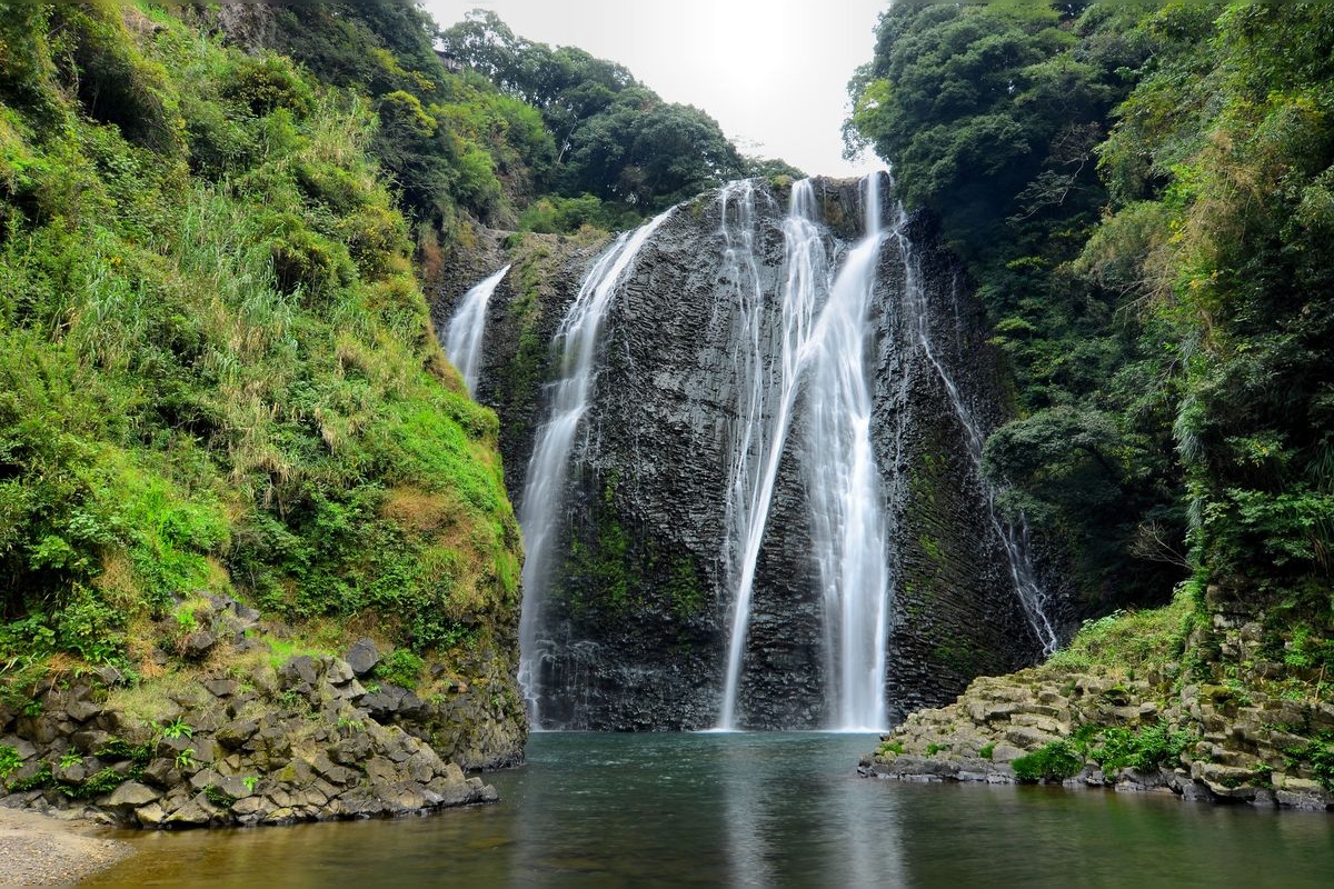 龍門瀑布 (Ryumon Falls)