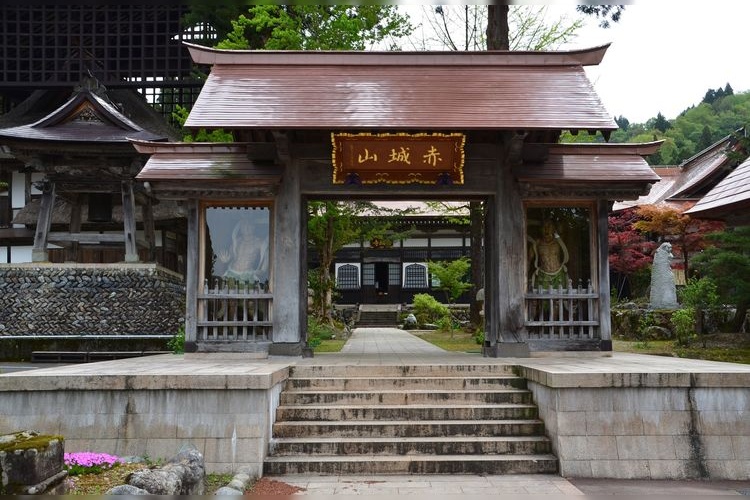 วัดไซฟุคุจิ (Saifukuji)