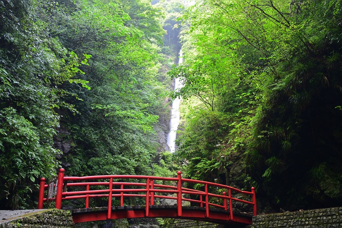 洒水瀑布 (Shasui Falls)