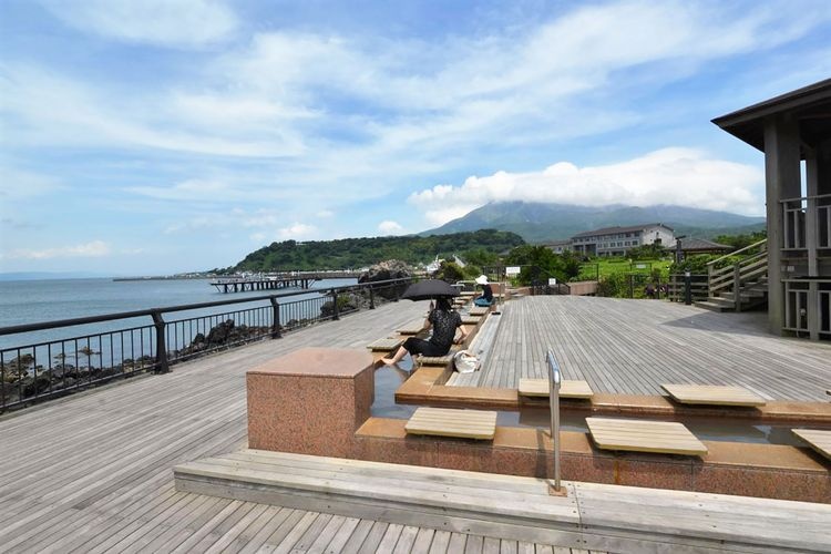 Bain de pieds de Sakurajima Lava Nagisa Park