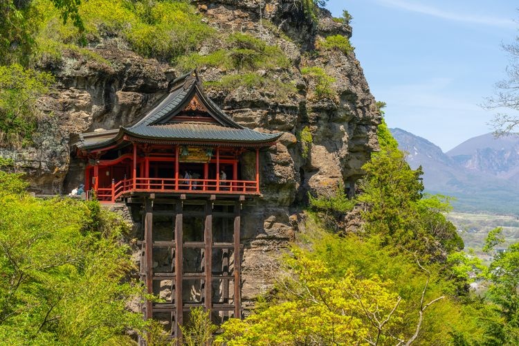 Kannon di Nunobiki & Kuizan Shakusonji