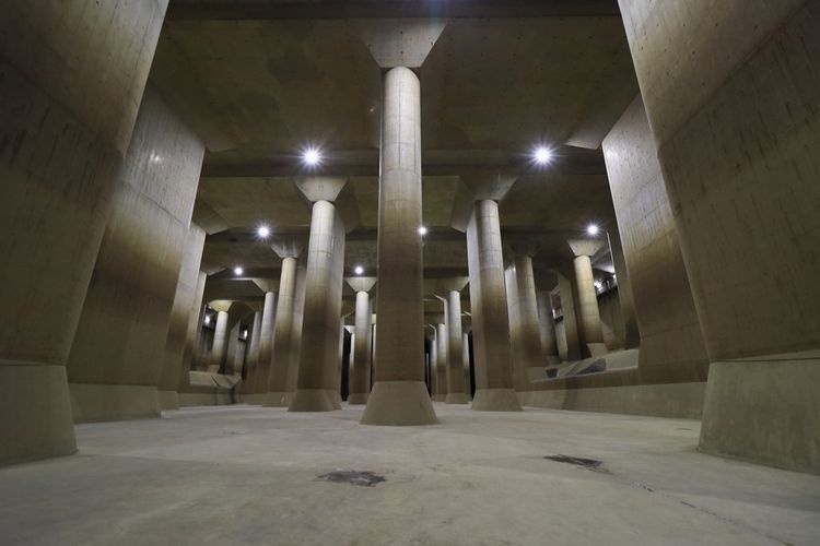 首都圏外郭放水路(龍Q館)