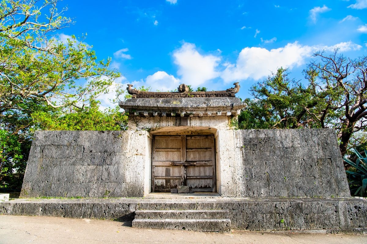 園比屋武御嶽石門