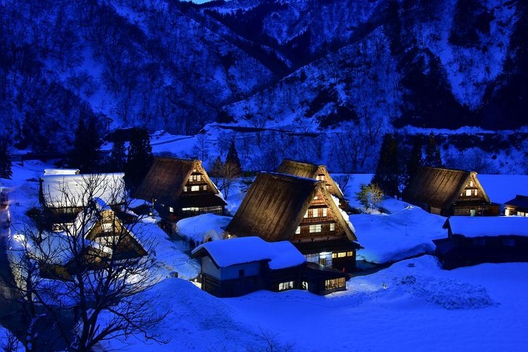Suganuma Gassho-zukuri Village (Preservation District for Traditional Buildings)