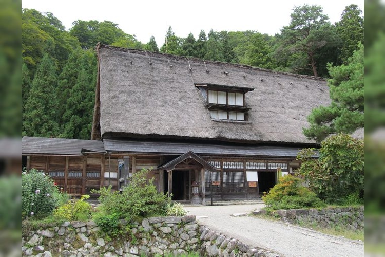 Suganuma Gassho-zukuri Village (Preservation District for Traditional Buildings) 4