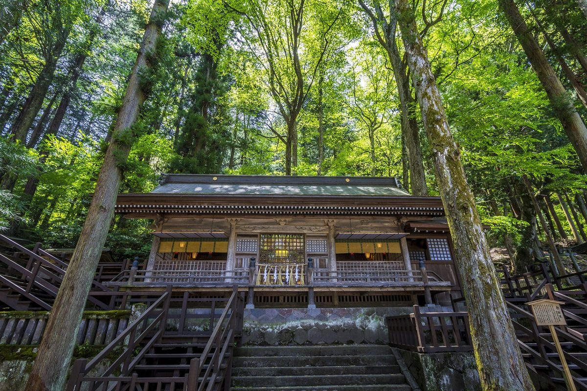 諏訪大社上社本宮