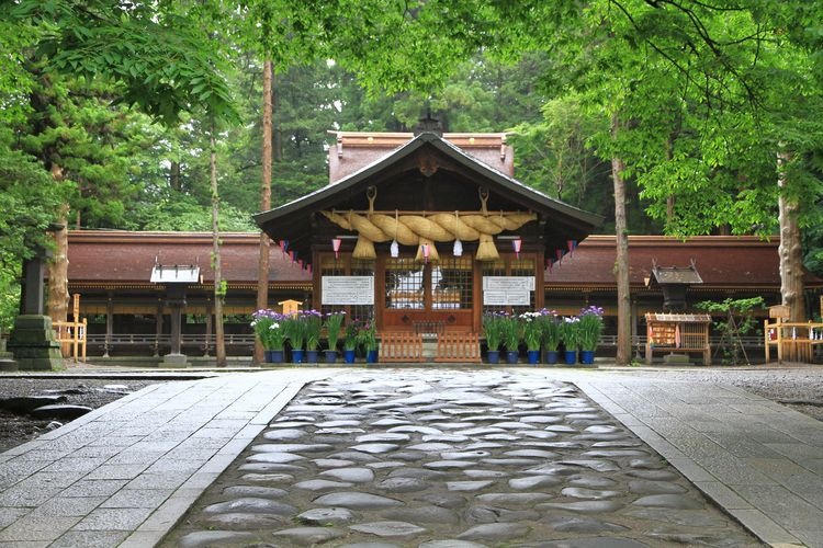 諏訪大社上社本宮