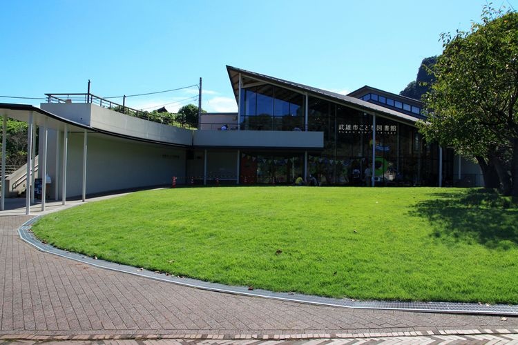 Takeo City Library & Historical Museum 2